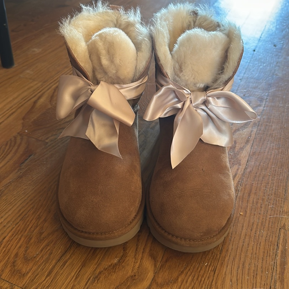 ugg Gita bow mini